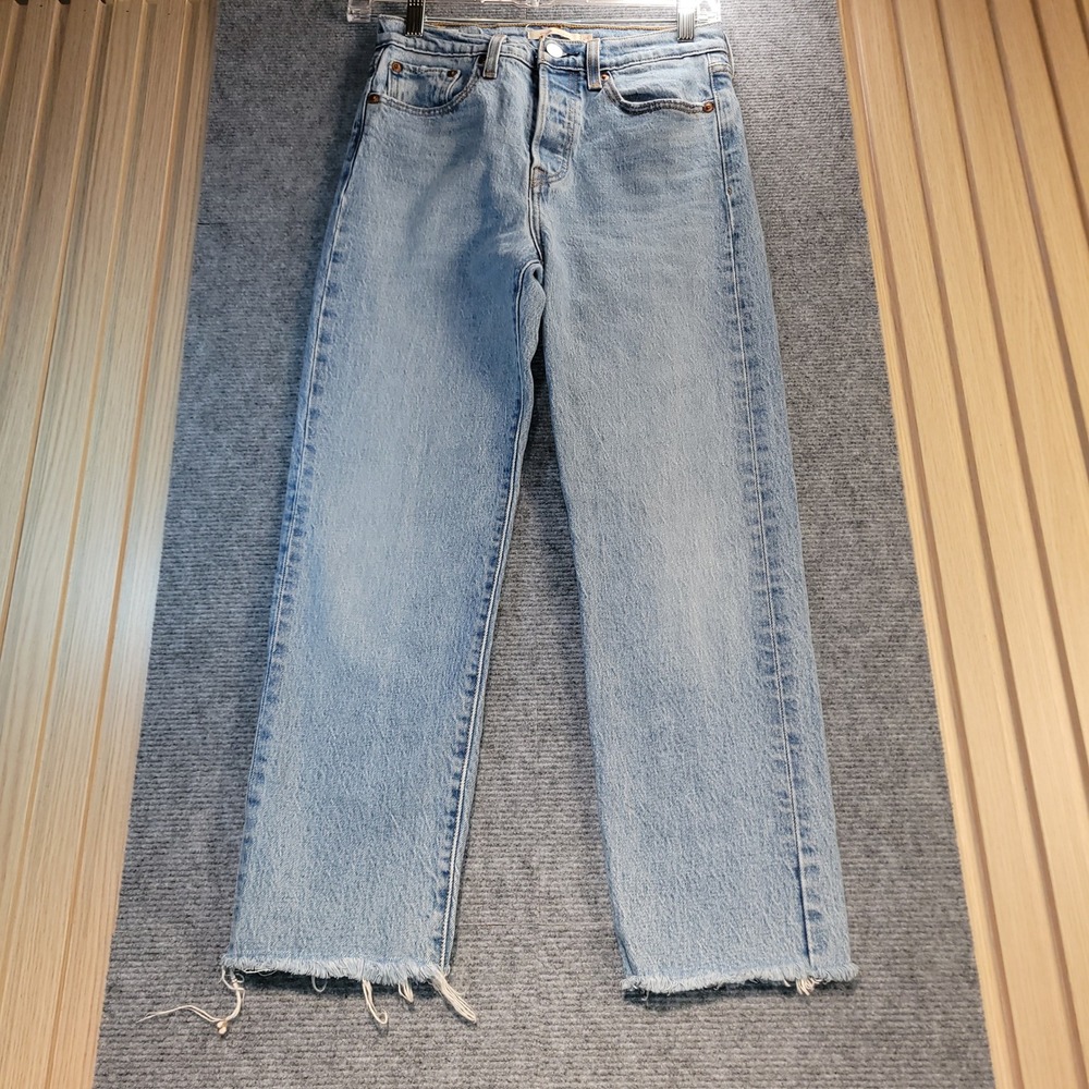 Levis Premium Wedgie Straight Jeans Womens 25 Light Blue Good Raw Hem High Rise